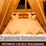 Huette40: Ganze Huette Nah Am Mit Privatem Whirlpool, Sauna. Umzaeunt. * Waldkirchen