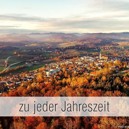 Huette40: Ganze Huette Nah Am Mit Privatem Whirlpool, Sauna. Umzaeunt. * Waldkirchen