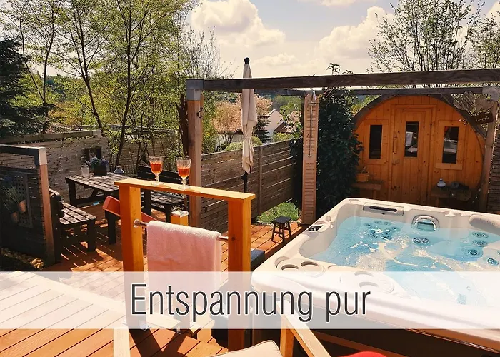 Huette40: Ganze Huette Nah Am Mit Privatem Whirlpool, Sauna. Umzaeunt. *